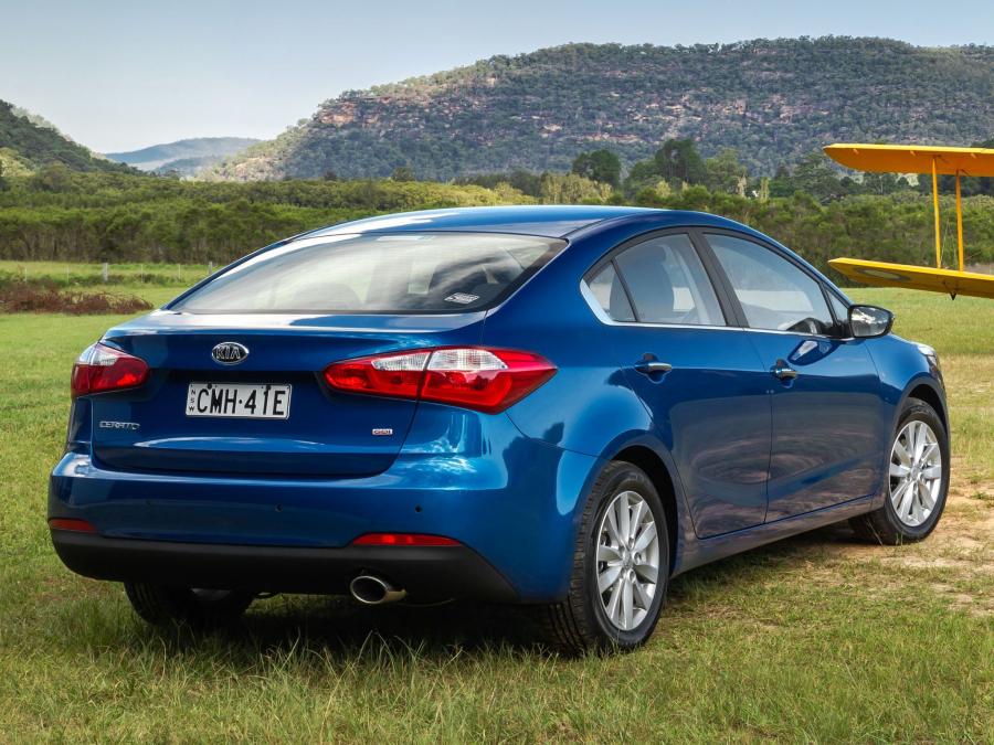  Kia Cerato Sedan 2013 года  (AU) (фото 10 из 18)